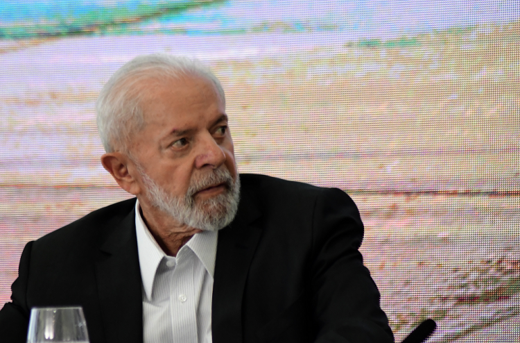 Lula diz que povo brasileiro merece Prêmio Nobel por solidariedade