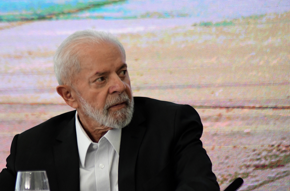 Lula durante anuncio de medidas para o RS
