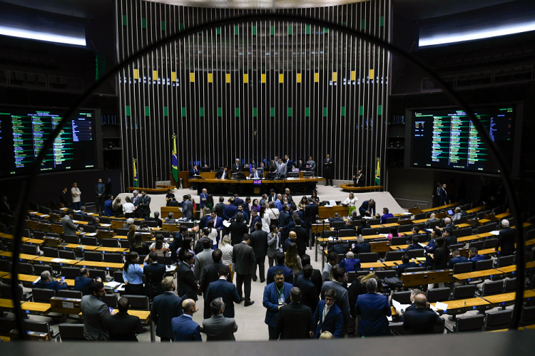 Congresso derruba veto de Lula e acaba com ‘saidinha’ de presos do regime semiaberto