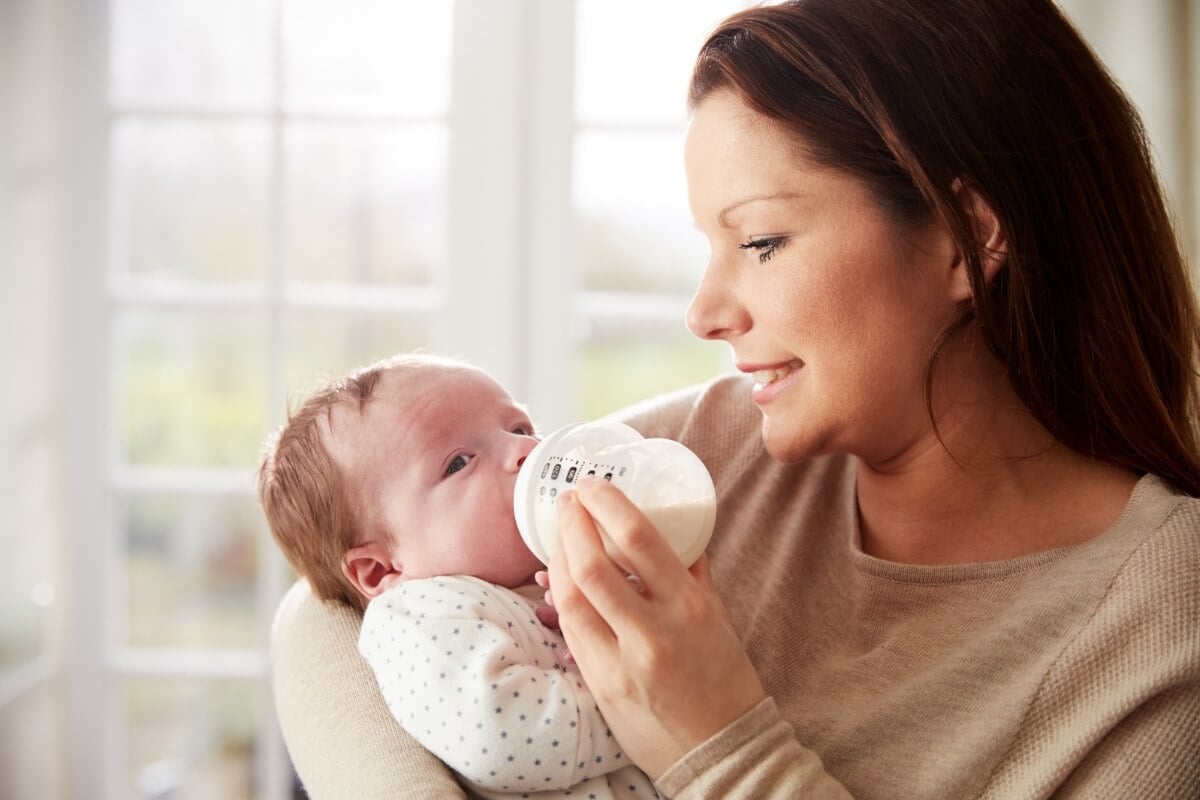 Leite materno fornece todos os nutrientes que os bebês precisam 