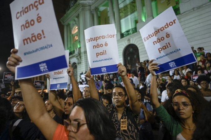 Protesto contra um projeto de lei antiaborto no Brasil