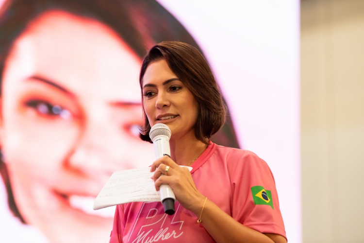 Michelle Bolsonaro faz discurso de apoio a Fred Rodrigues e defende ‘mulher com olhar feminino’ no poder público 