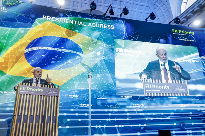 Lula discursa durante a cerimônia de abertura do abertura do fórum de investimentos FII Priority Summit