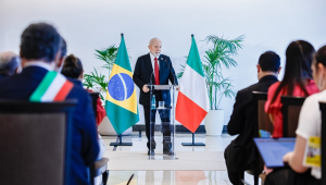 Lula concede entrevista coletiva na Itália