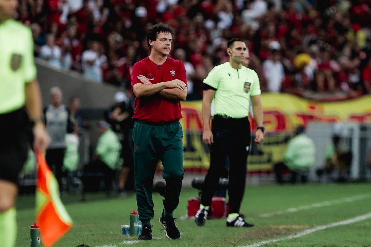 Fernando Diniz é demitido do Fluminense após derrota no clássico com o Flamengo