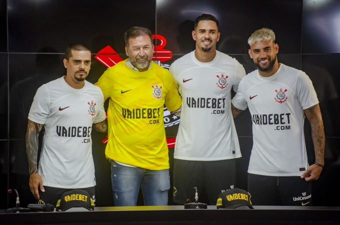 Entrevista coletiva de apresentação da VaideBet como patrocinadora master do Corinthians. Na foto: Fagner, Augusto Melo, Lucas Veríssimo, Yuri Alberto