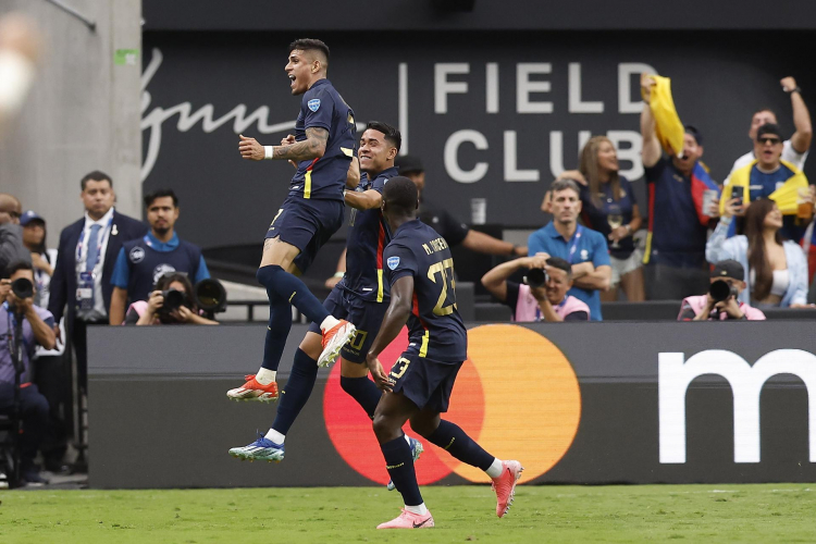 Equador vence a Jamaica e mantém esperança na Copa América