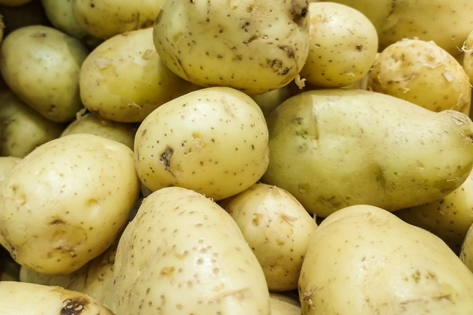 Batata inglesa em banca de Supermercado de Petrópolis, na região serrana do Rio de Janeiro