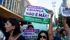 Manifestação contrária ao Projeto de Lei 1904 de 2024 que equipara aborto de gestação acima de 22 semanas a homicídio acontece na tarde deste sábado (15) na Avenida Paulista
