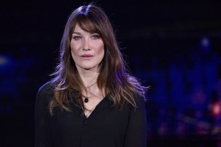 Justiça da França acusa ex-primeira-dama Carla Bruni em caso de manipulação de testemunhas