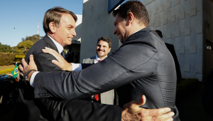 Presidente da República, Jair Bolsonaro é recebido pelo Delegado, Alexandre Ramagem Rodrigues
