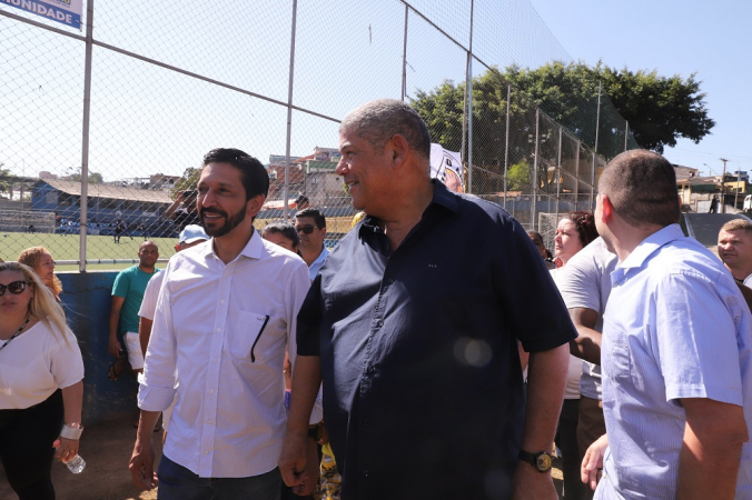 O prefeito Ricardo Nunes e o vereador Milton Leite em agena no Jardim Horizonte