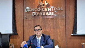 Roberto Campos Neto, fala com imprensa durante a apresentação do Relatório de Inflação no edifício sede do Banco Central do Brasil