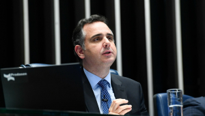 Presidente do Senado Federal, senador Rodrigo Pacheco (PSD-MG) conduz sessão