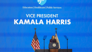 A vice-presidente dos EUA, Kamala Harris, discursa na 88ª convenção nacional da Federação Americana de Professores