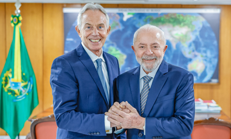 Presidente da República, Luiz Inácio Lula da Silva, durante audiência com o ex-Primeiro-Ministro do Reino Unido Tony Blair, no Palácio do Planalto. Brasília - DF.