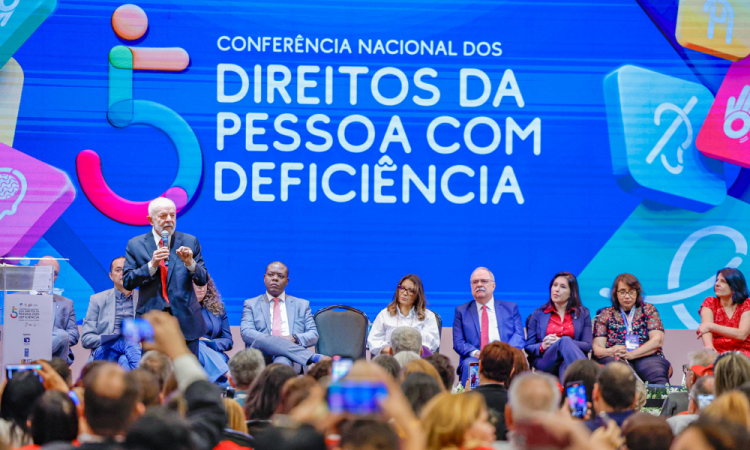 Presidente da República, Luiz Inácio Lula da Silva, durante solenidade de encerramento da 5ª Conferência Nacional dos Direitos da Pessoa com Deficiência, no Centro Internacional de Convenções do Brasil (CICB). Brasília -