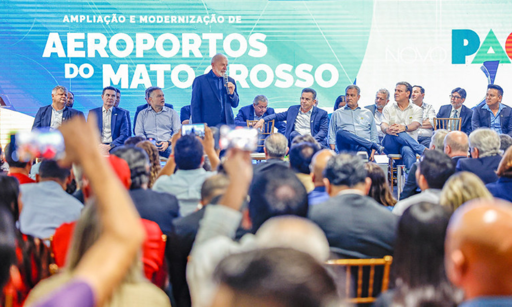 Presidente da República, Luiz Inácio Lula da Silva, durante cerimônia de entrega das obras de ampliação e modernização dos Aeroportos de Cuiabá, Sinop, Rondonópolis e Alta Floresta, no Aeroporto Internacional de Cuiabá. Várzea Grande - MT.