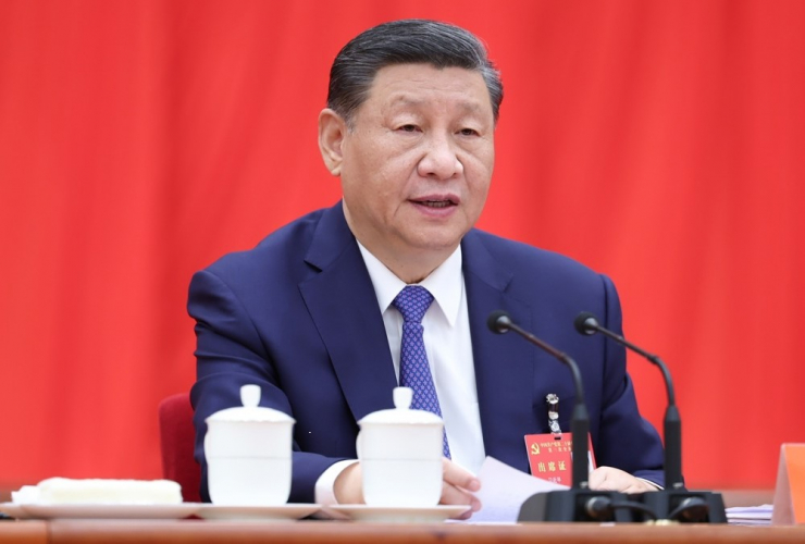 Xi Jinping promete fortalecer laços políticos e econômicos da China com o Vietnã