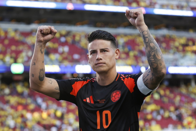 O meio-campista colombiano James Rodriguez sai de campo ao final da partida de futebol do grupo D da CONMEBOL Copa América 2024 entre Brasil e Colômbia