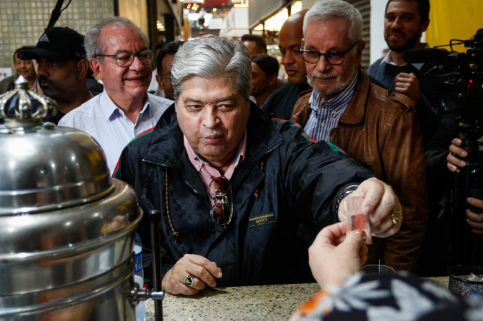 O pré-candidato à prefeitura da cidade de São Paulo, José Luiz Datena (PSDB) visitou na tarde desta quarta-feira (17) o mercadão municipal na região central da capital Paulista