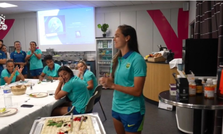 seleção feminina de futebol festa