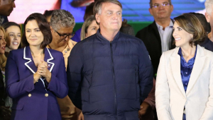 O ex-presidente Jair Bolsonaro e a ex-primeira dama da República e presidente nacional do PL Mulher, Michelle Bolsonaro, participam de evento do PL que reuniu apoiadores e definiu a deputada federal Rosana Valle (PL)