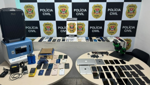 Dezenas de celulares apreendidos pela Polícia Civil