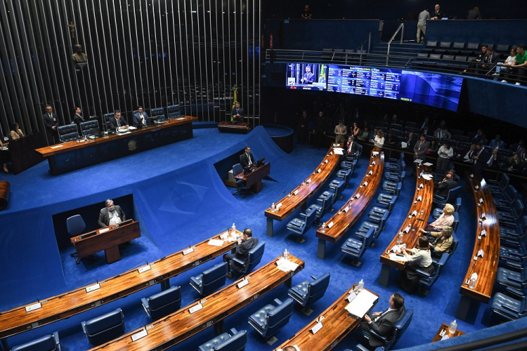 Senado aprova redação final do PL do combustível do futuro