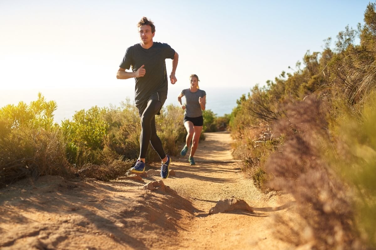 A prática de trail run é ideal para quem gosta de corrida e busca novos desafios 