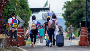 Movimentação na região de fronteira entre o Brasil e a Venezuela, vista a partida da cidade de Pacaraima (RR)