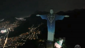 Cristo Redentor homenageou Silvio Santos após a morte do apresentador