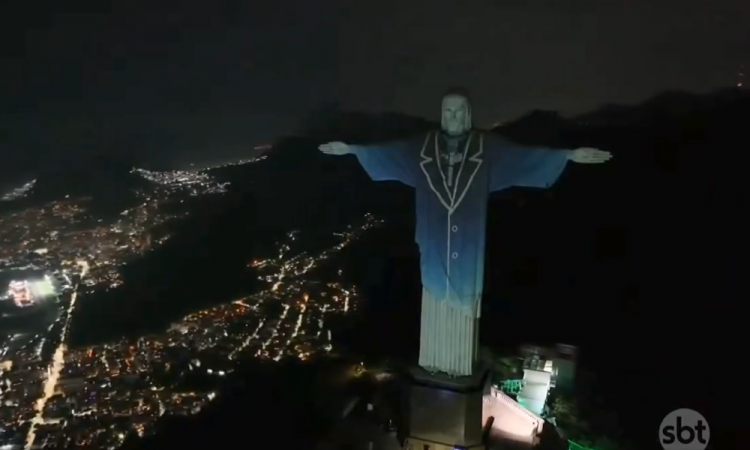 Cristo Redentor homenageou Silvio Santos após a morte do apresentador