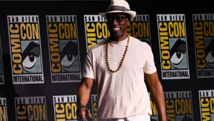 O ator norte-americano Wesley Snipes chega ao palco para o evento de celebração da vida dos fãs de “Deadpool e Wolverine” durante a Comic Con International em San Diego, Califórnia, em 25 de julho de 2024.