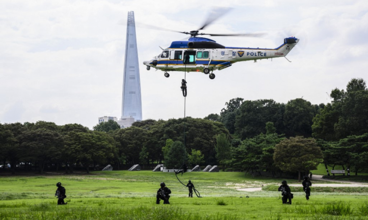 Militar norte-coreano atravessa fronteira a pé do país com a Coreia do Sul