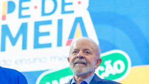 Presidente da República, Luiz Inácio Lula da Silva, durante cerimônia de anúncio da expansão do Programa Pé-deMeia no Estado do Ceará, no Centro de Eventos do Ceará (CEC). Fortaleza - CE.