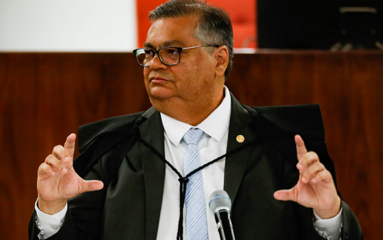 Dino diz que acordo entre Poderes tem ‘boas balizas’, mas debate de emendas continua