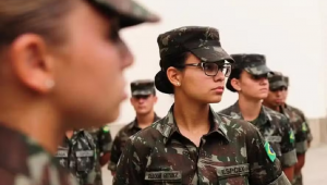 Exército feminino