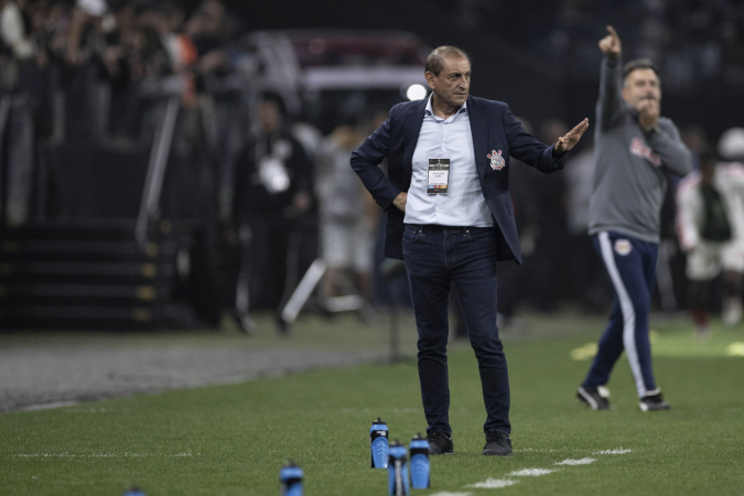 ramon diaz em jogo contra bragantino