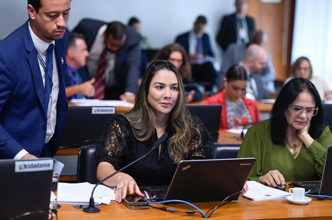 Ana Paula Lobato apresentou um texto substitutivo ao PL 3.190/2023, que segue para análise da CAE