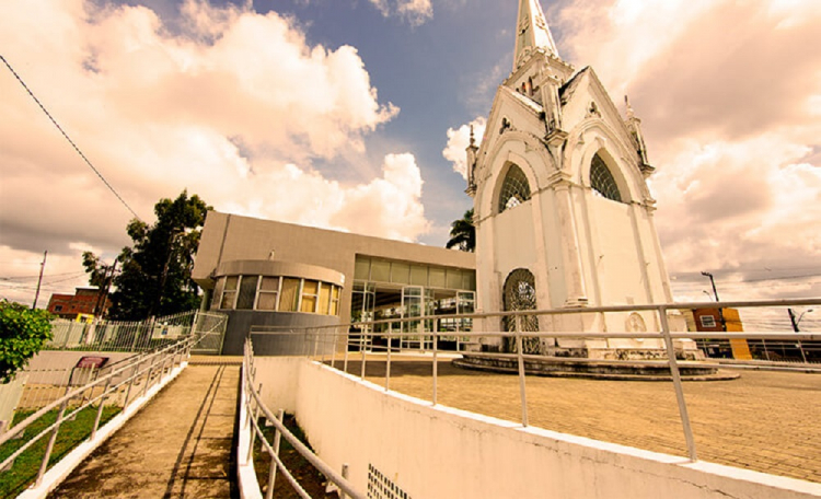 Como é o santuário afetado por desabamento no Recife?