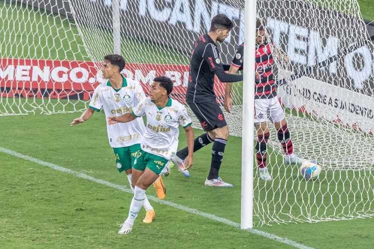 Palmeiras mira Libertadores e Luighi comenta sobre gol no Maracanã: ‘Muito feliz’