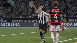 Matheus Martins comemorando gol em Partida entre Botafogo x Flamengo