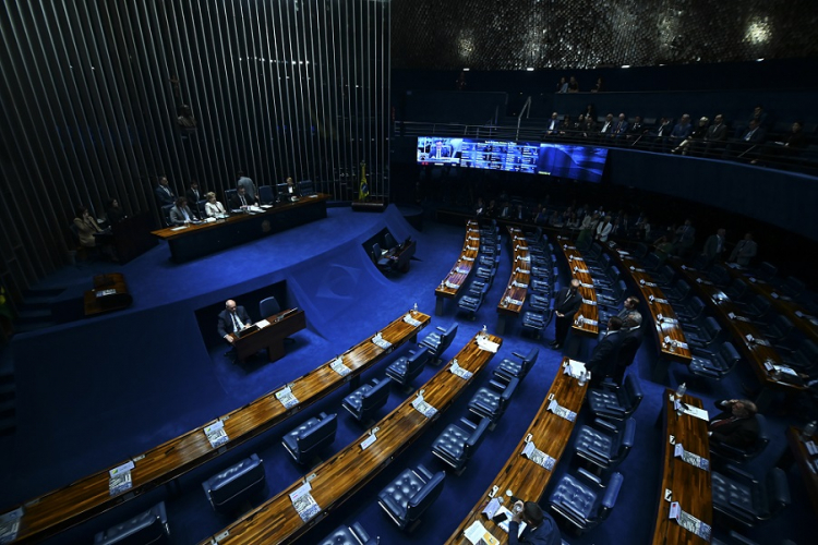 Reforma tributária enfrenta dificuldades no Senado por falta de consenso