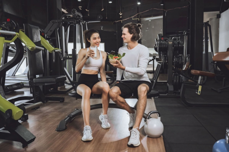 Veja o que comer no pré e pós-treino