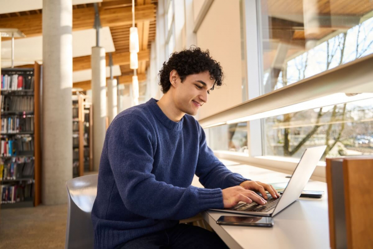 Veja os aspectos positivos e negativos do uso da IA na educação