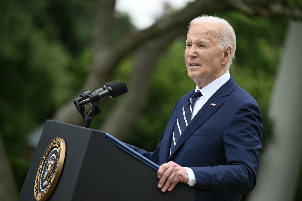 O presidente dos EUA, Joe Biden, fala sobre novas ações para proteger os trabalhadores e empresas americanas das práticas comerciais desleais da China, no Jardim das Rosas da Casa Branca, em Washington, DC