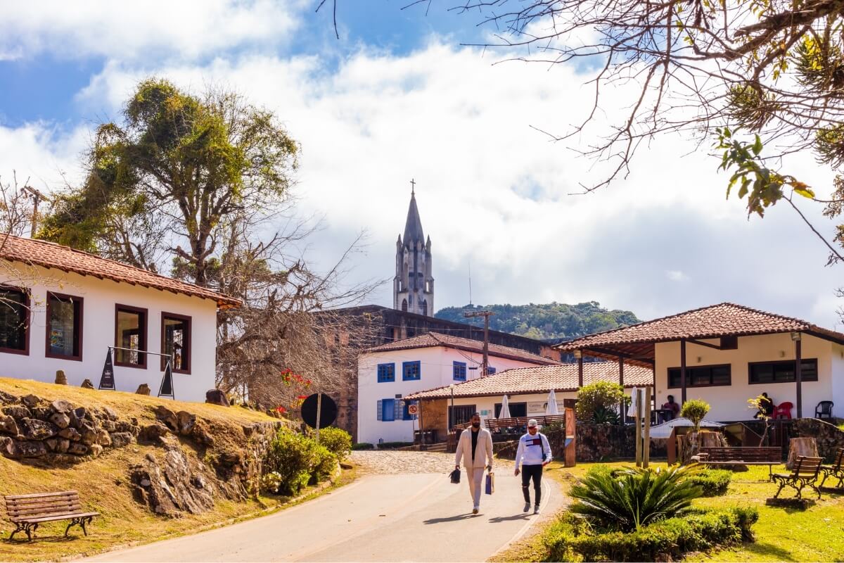 Santa Bárbara é um dos primeiros povoados da região da Serra do Caraça 