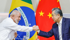 Presidente da República, Luiz Inácio Lula da Silva, durante audiência concedida ao Ministro dos Negócios Estrangeiros da República Popular da China, Wang Yi