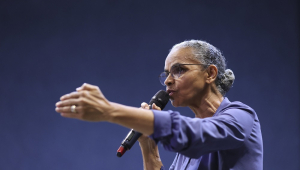 A ministra Marina Silva e o secretário-executivo da Convenção de Combate à Desertificação da ONU